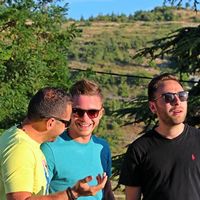 Moe Banbouk的照片