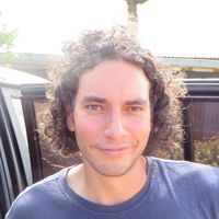 Mikael Baker的照片