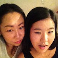 Julie and Christine Son的照片
