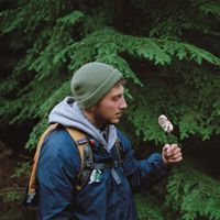 Lucas Benjamin's Photo