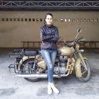 Nina Stojkovic的照片