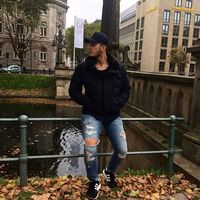 Lukas Javaid's Photo