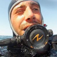 John Allibert的照片