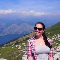 Lenka Midlochová的照片