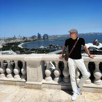 Alisher Tokhtarzhanov的照片