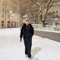 Manu Dheeraj's Photo