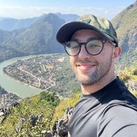 Adam  Bayaa的照片