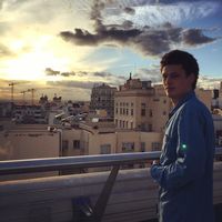 Raphael Cohen的照片