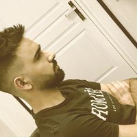 Jeihun SafarĿi的照片