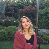 Özge Sahin's Photo