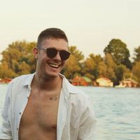 Nikita Jovanovic的照片