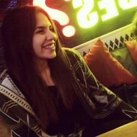 Özge Özgür's Photo