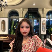 Amanda Galuh's Photo