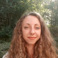 chloe laviron's Photo