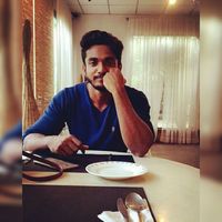 Fotos de Sabre Aditya