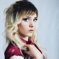 kira abbott的照片