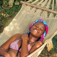 Jahshana Olivierre的照片