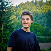 Maksym Kuzhdin的照片