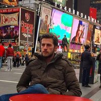 Emir Üstün的照片