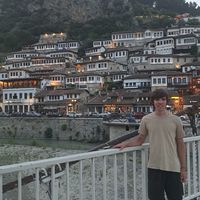 Florin  Bucherer的照片