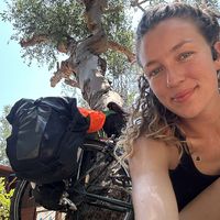 Chloe Barratt's Photo