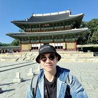 Mark Kshidej Bongsabhikul的照片