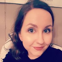 Geneviève Leblanc的照片