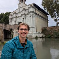 Roberto Alviso的照片