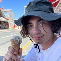 Elliott Bruno的照片