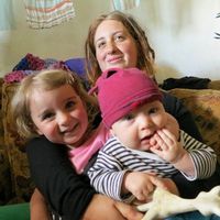 Anne McDonnell的照片