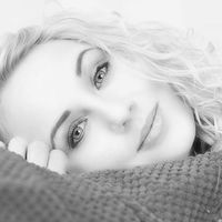 Laura Laurinaitytė的照片