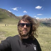 Oleg Rozhnovsky的照片