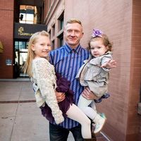 Anthony Priest的照片