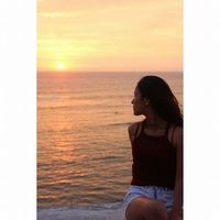 Nicole Calderón's Photo