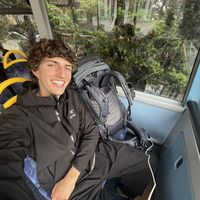 Simon Bruckner的照片