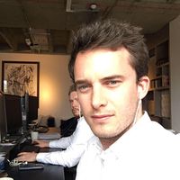 Nicholas Clavaux的照片