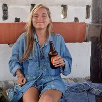 Emily Nixon的照片