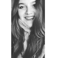 Özge Coşkuner的照片