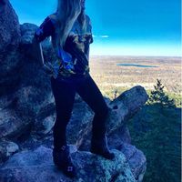 Leah Tsiabassis的照片