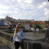 Manuela Bayugar's Photo