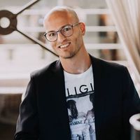 Mikhail Shch的照片