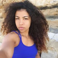 Tati Carvalho's Photo