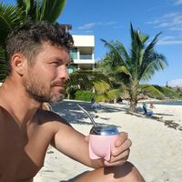 alejandro Melvin的照片