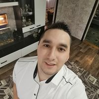 Dmitrii Komissarov的照片