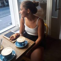 Nóra Pataki的照片