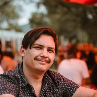 Zsolt Csarnai的照片