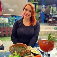 Claudia Lara的照片