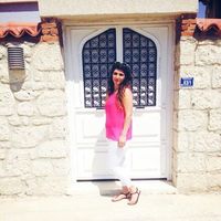 Hande Karabudak的照片