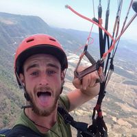 Simon Messikommer的照片