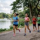 Jogging while chatting in Rabindra Sarabar的照片